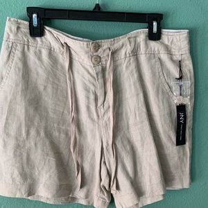NWT. Linen shorts